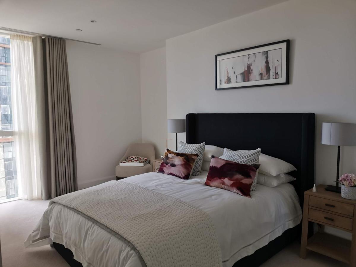Charles Hope Canary Wharf South Quay Лондон Екстер'єр фото
