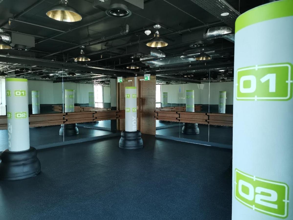 Charles Hope Canary Wharf South Quay Лондон Екстер'єр фото