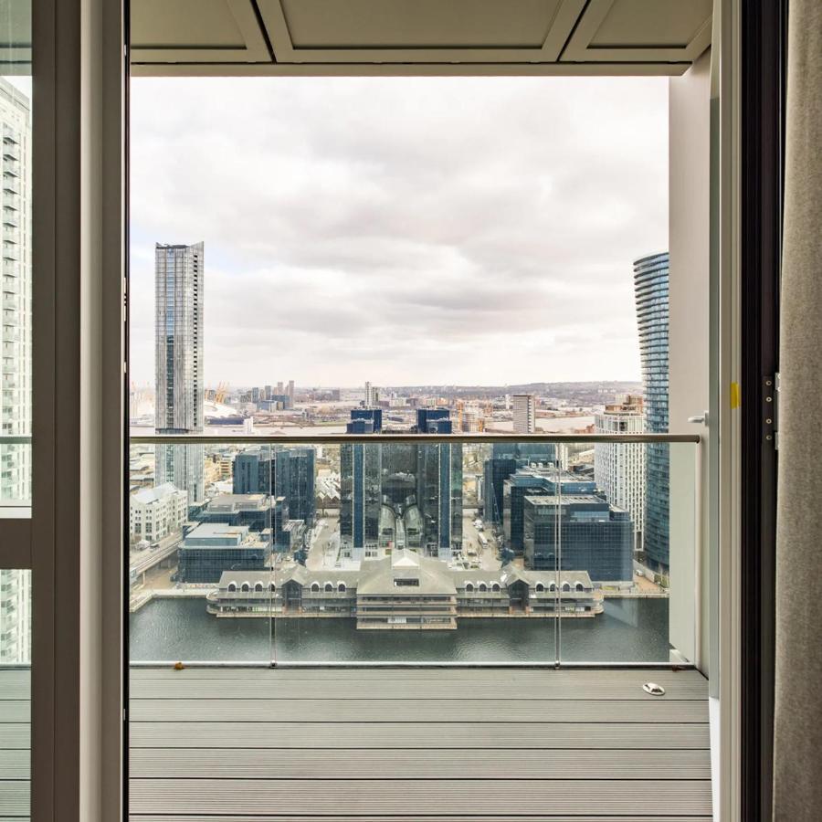 Charles Hope Canary Wharf South Quay Лондон Екстер'єр фото